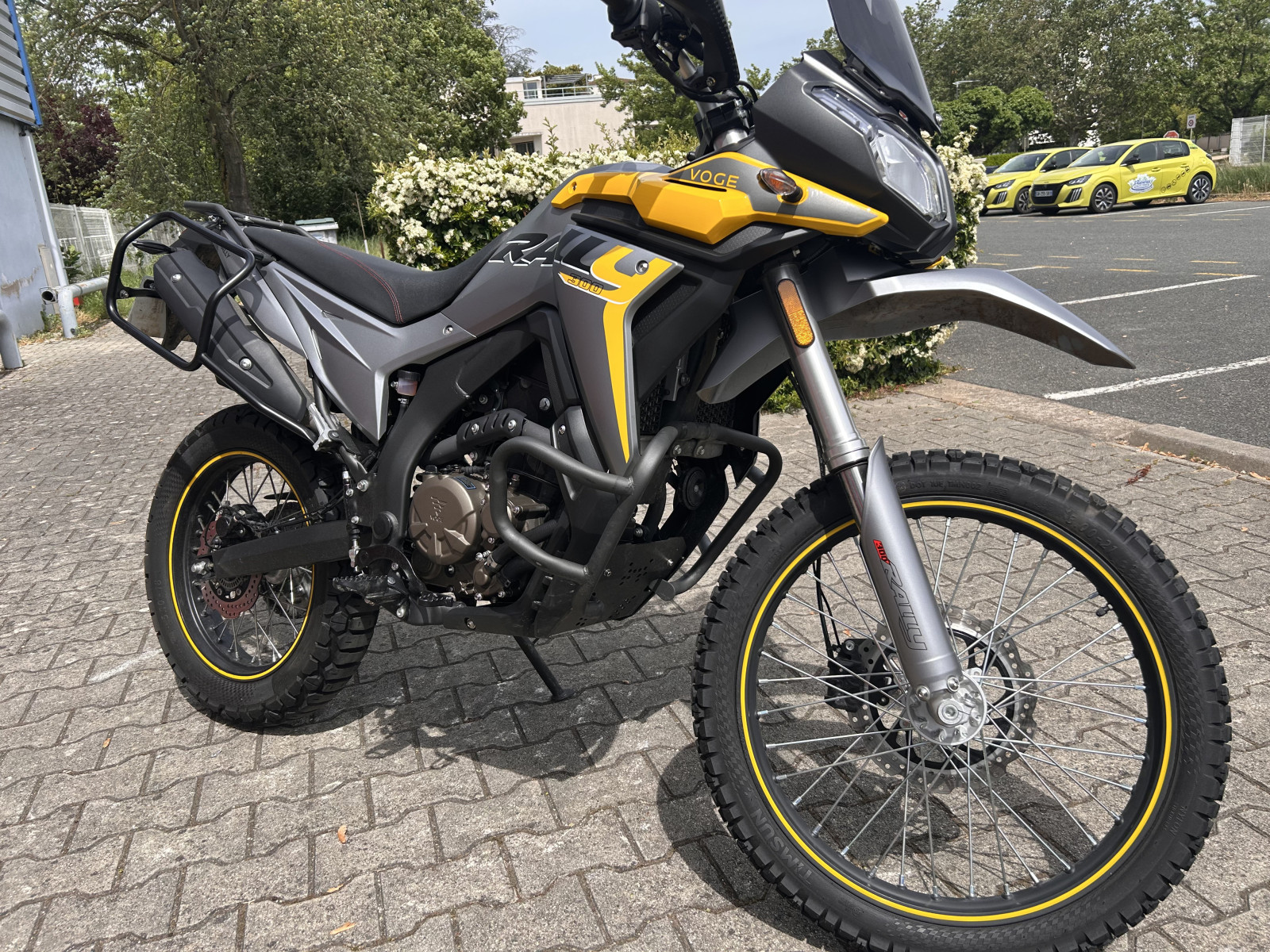 
                                                Moto - Scooter
                                                 Voge 😉 voge- 300 rally – état irreprochable - garantie / faible km 😉  3 490 € 2026