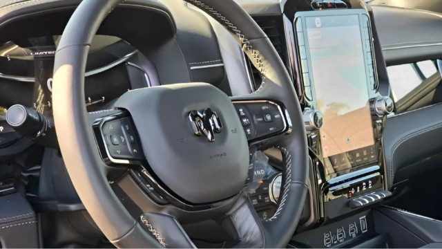 
                                                Voiture
                                                 Voiture 4x4 - Dodge Ram 1500  Crew Cab 5.7 V8 LIMITED eTORQUE - 114970€