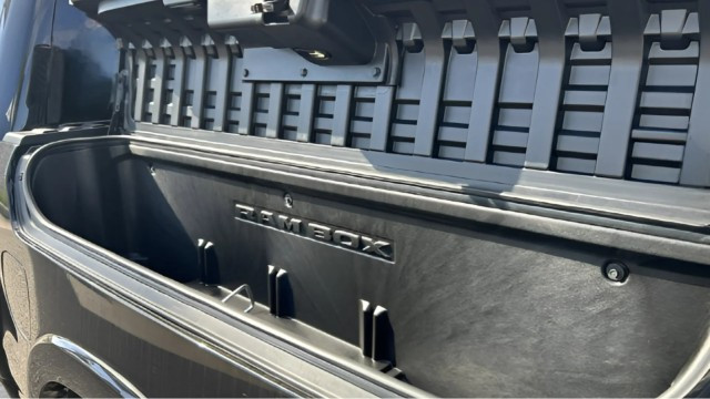 
                                                Voiture
                                                 Voiture 4x4 - Dodge Ram 1500  Crew Cab 5.7 V8 LIMITED eTORQUE - 114970€