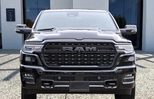 
                                                Voiture
                                                 Voiture 4x4 - Dodge Ram 1500  Crew Cab 5.7 V8 LIMITED eTORQUE - 114970€