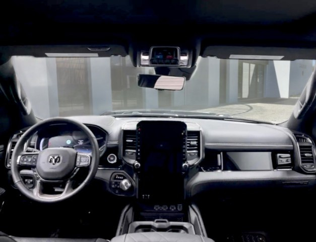 
                                                Voiture
                                                 Voiture 4x4 - Dodge Ram 1500  Crew Cab 5.7 V8 LIMITED eTORQUE - 114970€