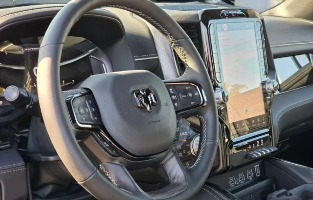 
                                                Voiture
                                                 Voiture 4x4 - Dodge Ram 1500  Crew Cab 5.7 V8 LIMITED eTORQUE - 114970€