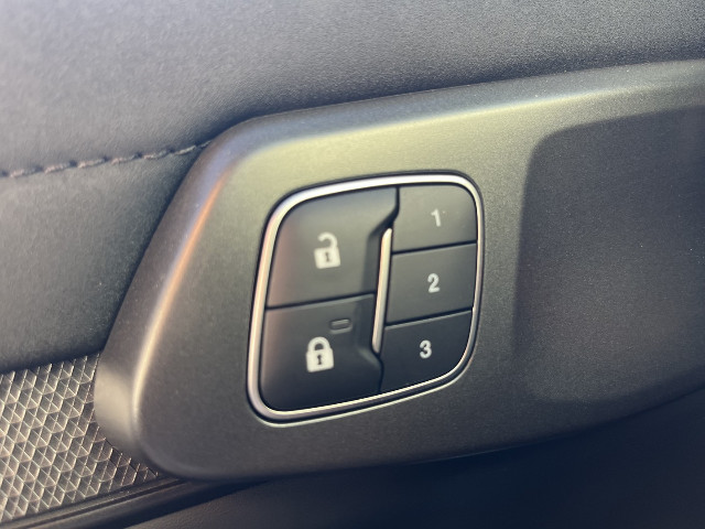 
                                                Voiture
                                                 Voiture 4x4 - Ford Ranger RAPTOR "R"  V6  410 CH - 99970€