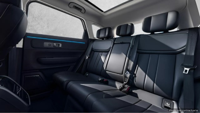 
                                                Voiture
                                                 Voiture 4x4 - Jaecoo 7 HYBRIDE RECHARGEABLE EXCLUSIVE - 38570€