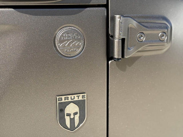 
                                                Voiture
                                                 Voiture 4x4 - Jeep Brute HYBRID - 159970€