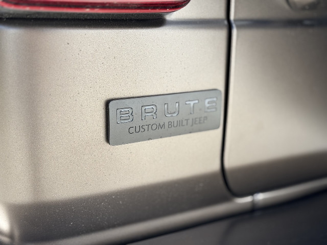 
                                                Voiture
                                                 Voiture 4x4 - Jeep Brute HYBRID - 159970€