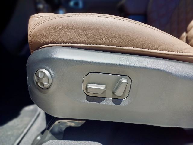 
                                                Voiture
                                                 Voiture 4x4 - Jeep Brute HYBRID - 159970€