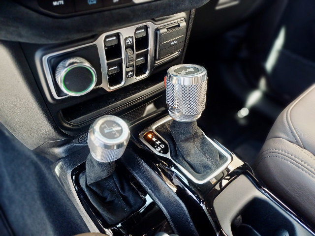 
                                                Voiture
                                                 Voiture 4x4 - Jeep Brute HYBRID - 159970€