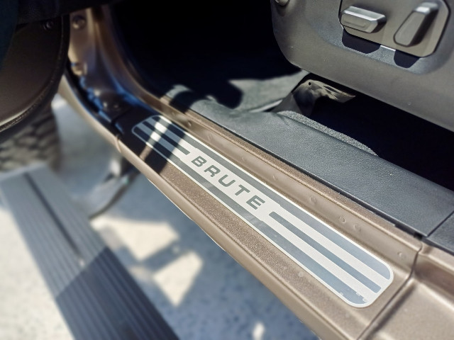 
                                                Voiture
                                                 Voiture 4x4 - Jeep Brute HYBRID - 159970€