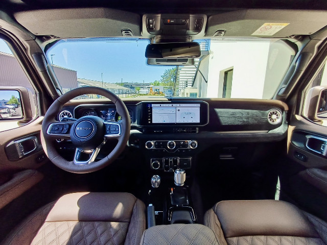 
                                                Voiture
                                                 Voiture 4x4 - Jeep Brute HYBRID - 159970€