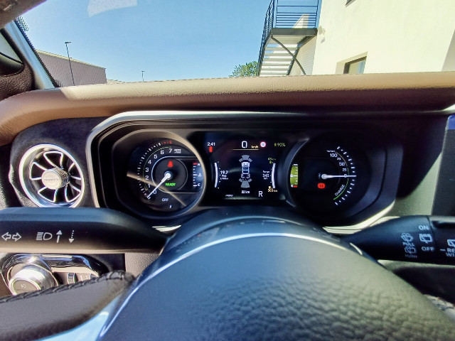 
                                                Voiture
                                                 Voiture 4x4 - Jeep Brute HYBRID - 159970€