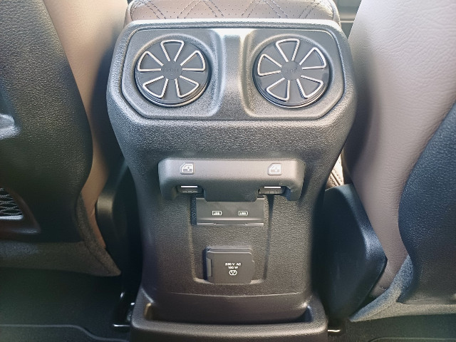 
                                                Voiture
                                                 Voiture 4x4 - Jeep Brute HYBRID - 159970€