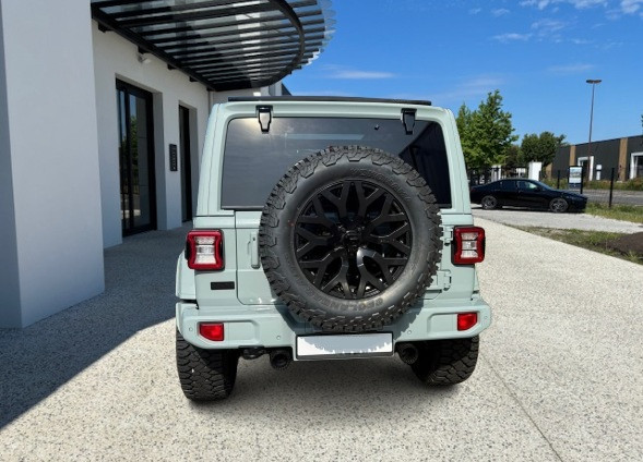 
                                                Voiture
                                                 Voiture 4x4 - Jeep Brute HYBRID - 168970€