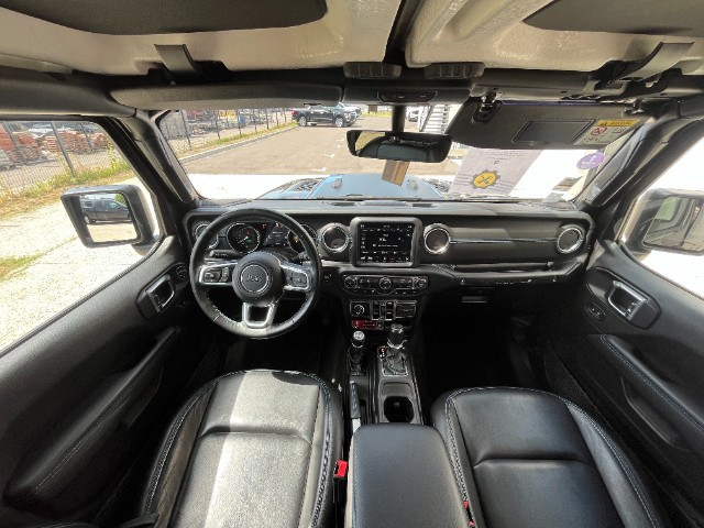 
                                                Voiture
                                                 Voiture 4x4 - Jeep Wrangler RUBICON 2.0 380 CH PHEV - 54970€