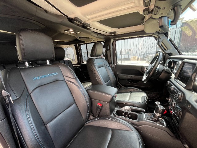 
                                                Voiture
                                                 Voiture 4x4 - Jeep Wrangler RUBICON 2.0 380 CH PHEV - 54970€