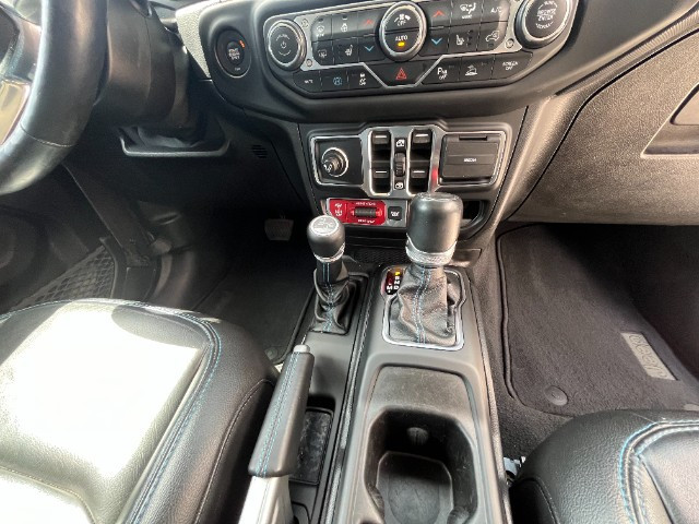 
                                                Voiture
                                                 Voiture 4x4 - Jeep Wrangler RUBICON 2.0 380 CH PHEV - 54970€