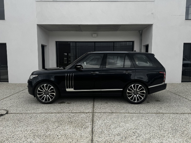 
                                                Voiture
                                                 Voiture 4x4 - Land Rover Range Rover AUTOBIOGRAPHY - 29970€