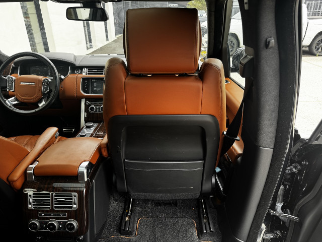 
                                                Voiture
                                                 Voiture 4x4 - Land Rover Range Rover AUTOBIOGRAPHY - 29970€