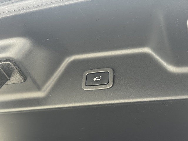 
                                                Voiture
                                                 Voiture 4x4 - Land Rover Range Rover AUTOBIOGRAPHY - 29970€