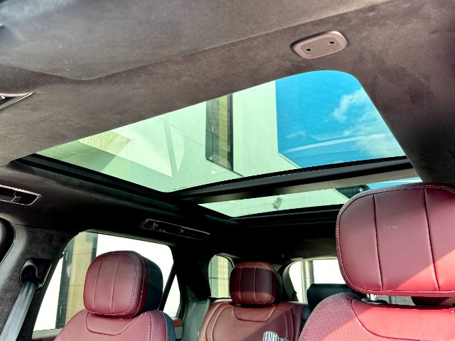 
                                                Voiture
                                                 Voiture 4x4 - Land Rover Range Rover P550 E PHEV AUTOBIOGRAPHY DYNAMIC - 139970€