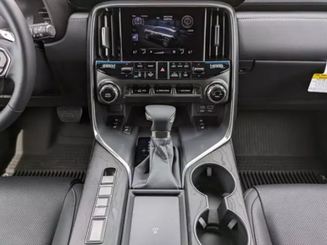 
                                                Voiture
                                                 Voiture 4x4 - Lexus Lx 600 PREMIUM - 169970€