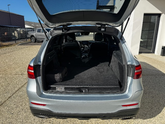 
                                                Voiture
                                                 Voiture 4x4 - Mercedes Glc 350 E 4MATIC - 26970€