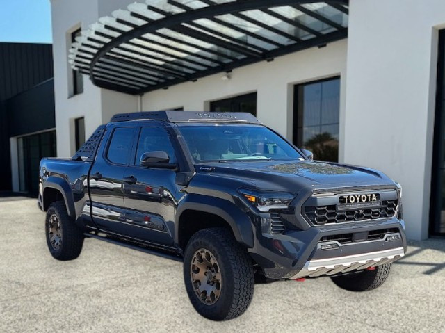 
                                                Voiture
                                                 Voiture 4x4 - Toyota Tacoma TRAILHUNTER 4X4 DOUBLE CAB HYBRIDE - 106970€