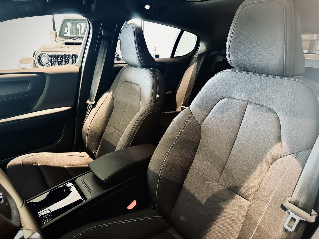 
                                                Voiture
                                                 Voiture 4x4 - Volvo C40 Recharge Twin 408 Ch Awd 1 EDITION PLUS - 44970€