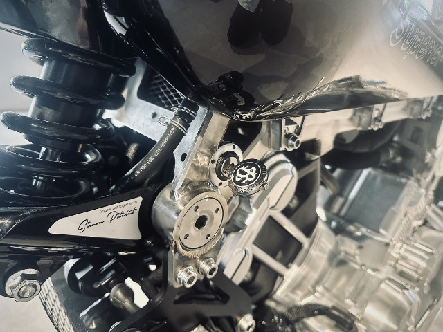 
                                                Voiture
                                                 Voiture Cabriolet - Brough Superior Anniversary . - 74970€