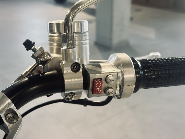 
                                                Voiture
                                                 Voiture Cabriolet - Brough Superior Anniversary . - 74970€