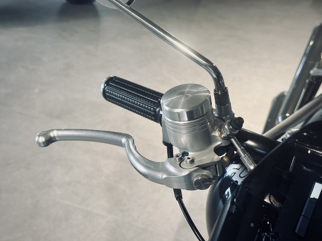 
                                                Voiture
                                                 Voiture Cabriolet - Brough Superior Anniversary . - 74970€