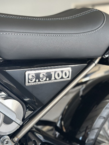 
                                                Voiture
                                                 Voiture Cabriolet - Brough Superior Anniversary . - 74970€