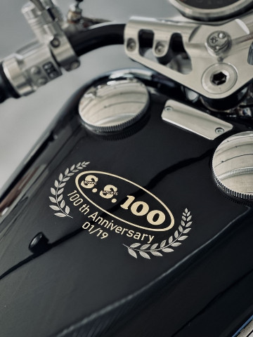 
                                                Voiture
                                                 Voiture Cabriolet - Brough Superior Anniversary . - 74970€