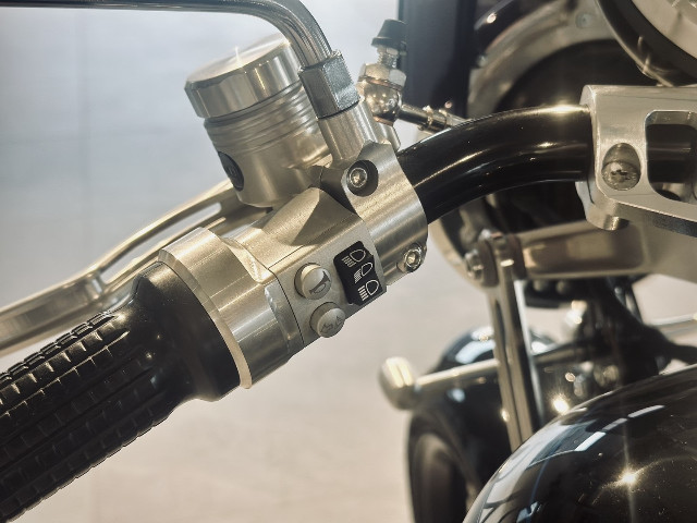 
                                                Voiture
                                                 Voiture Cabriolet - Brough Superior Anniversary . - 74970€
