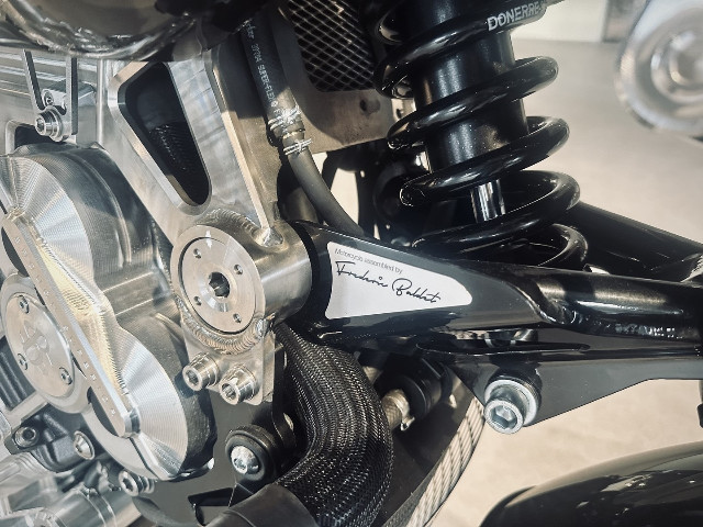 
                                                Voiture
                                                 Voiture Cabriolet - Brough Superior Anniversary . - 74970€