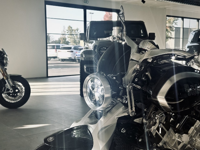 
                                                Voiture
                                                 Voiture Cabriolet - Brough Superior Lawrence Ultimate . - 74970€