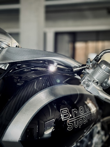 
                                                Voiture
                                                 Voiture Cabriolet - Brough Superior Lawrence Ultimate . - 74970€