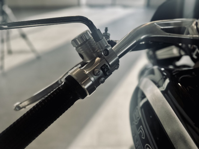 
                                                Voiture
                                                 Voiture Cabriolet - Brough Superior Lawrence Ultimate . - 74970€