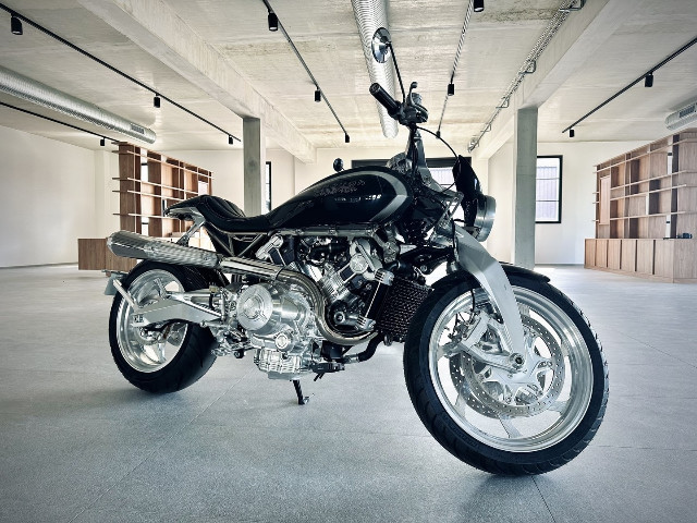 
                                                Voiture
                                                 Voiture Cabriolet - Brough Superior Lawrence Ultimate . - 74970€