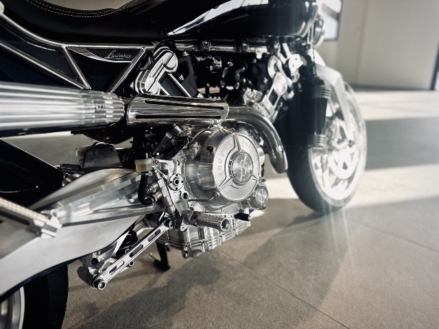 
                                                Voiture
                                                 Voiture Cabriolet - Brough Superior Lawrence Ultimate . - 74970€