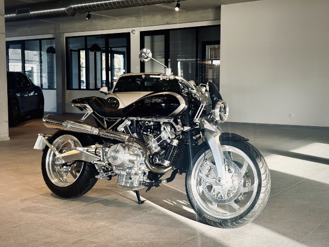 
                                                Voiture
                                                 Voiture Cabriolet - Brough Superior Lawrence Ultimate . - 74970€