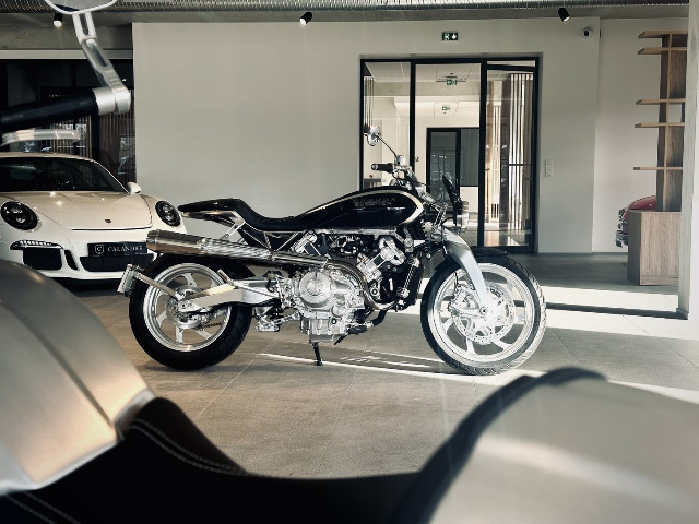 
                                                Voiture
                                                 Voiture Cabriolet - Brough Superior Lawrence Ultimate . - 74970€