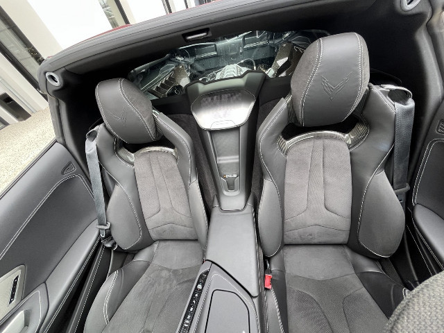 
                                                Voiture
                                                 Voiture Cabriolet - Chevrolet Corvette Convertible C8 STINGRAY 2LT 6.2L V8 - 114970€