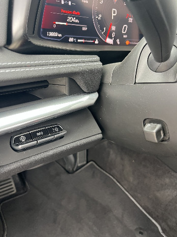 
                                                Voiture
                                                 Voiture Cabriolet - Chevrolet Corvette Convertible C8 STINGRAY 2LT 6.2L V8 - 114970€