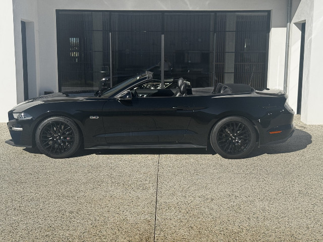 
                                                Voiture
                                                 Voiture Cabriolet - Ford Mustang CABRIOLET V8 5.0 BVA10 / GT - 51970€