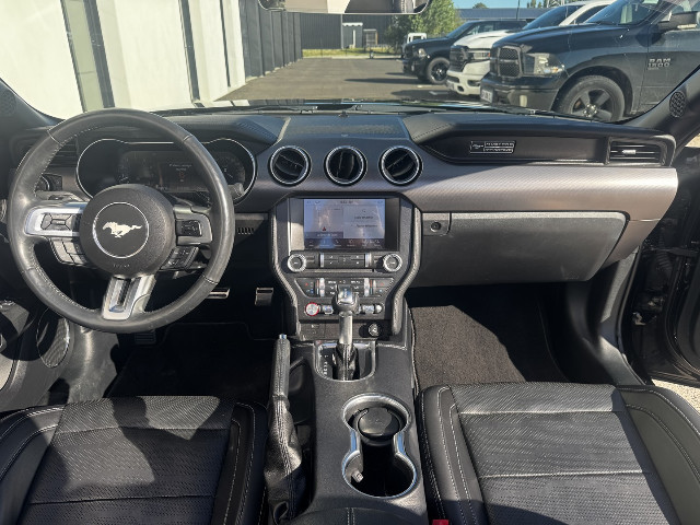 
                                                Voiture
                                                 Voiture Cabriolet - Ford Mustang CABRIOLET V8 5.0 BVA10 / GT - 51970€