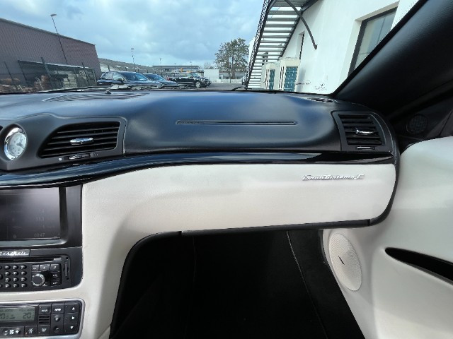 
                                                Voiture
                                                 Voiture Cabriolet - Maserati Granturismo Cabriolet 4.7L V8 440 CH BVA - 69970€