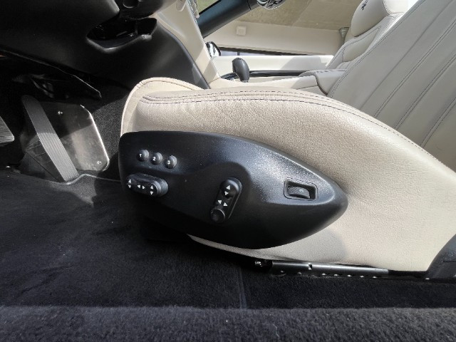 
                                                Voiture
                                                 Voiture Cabriolet - Maserati Granturismo Cabriolet 4.7L V8 440 CH BVA - 69970€