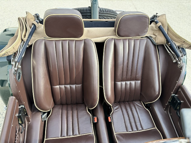 
                                                Voiture
                                                 Voiture Cabriolet - Morgan Roadster V6 3.0 . - 69970€