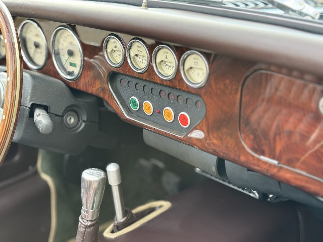 
                                                Voiture
                                                 Voiture Cabriolet - Morgan Roadster V6 3.0 . - 69970€